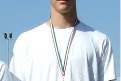 tavolugras fiu masodik